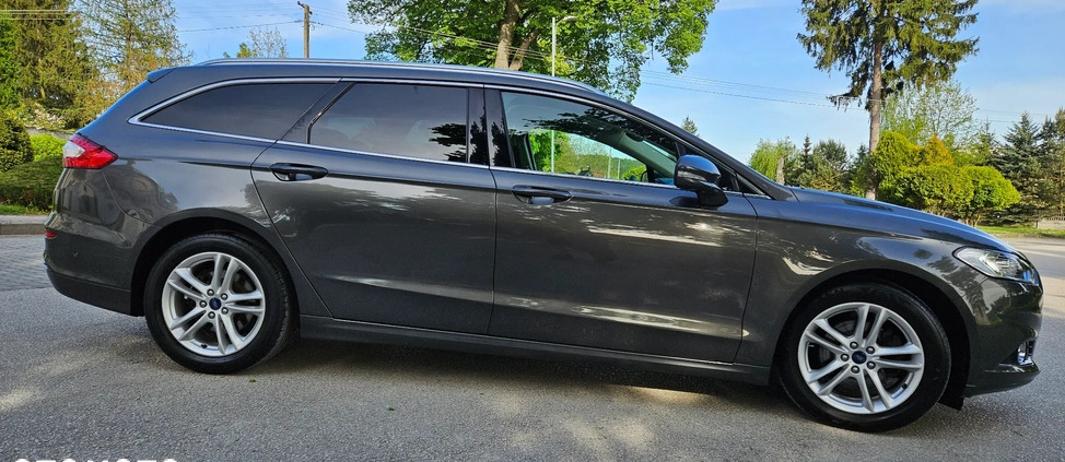 Ford Mondeo cena 47900 przebieg: 203500, rok produkcji 2016 z Chojnów małe 326